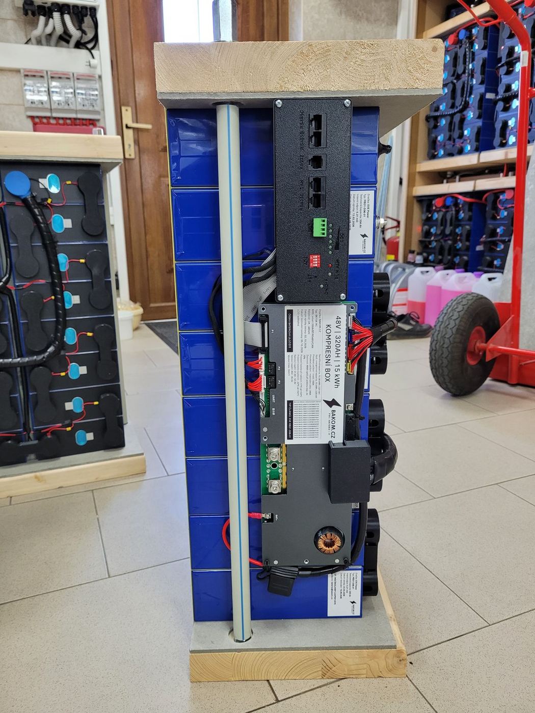 BMS s komunikačními porty