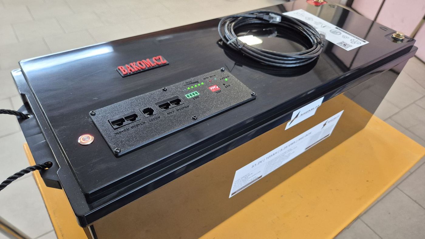 Ovládací panel na víku